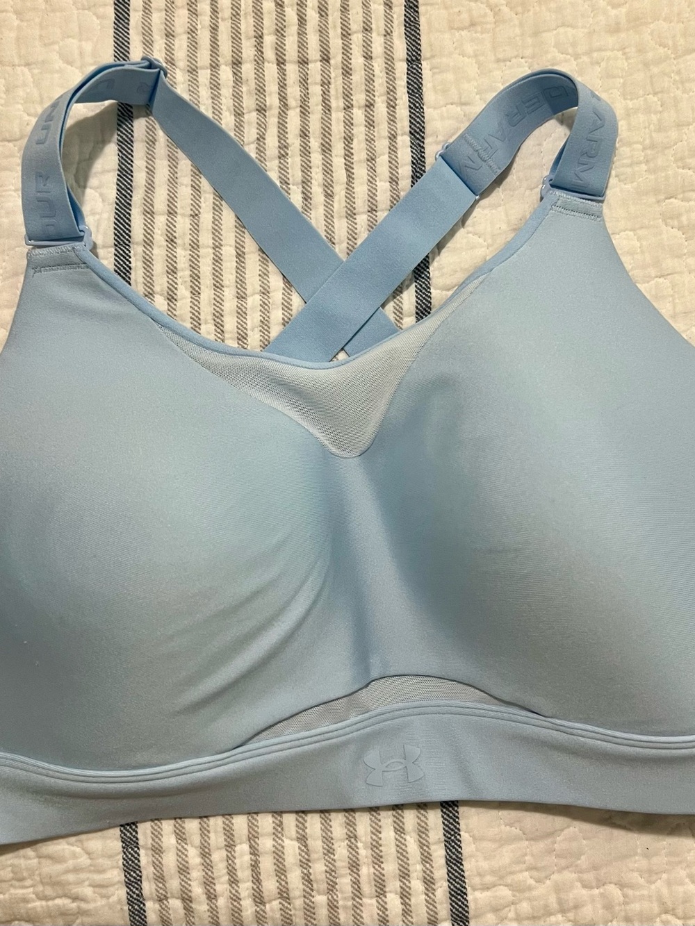Under Armour Women’s Light Blue Sports Bra - High Support size XL